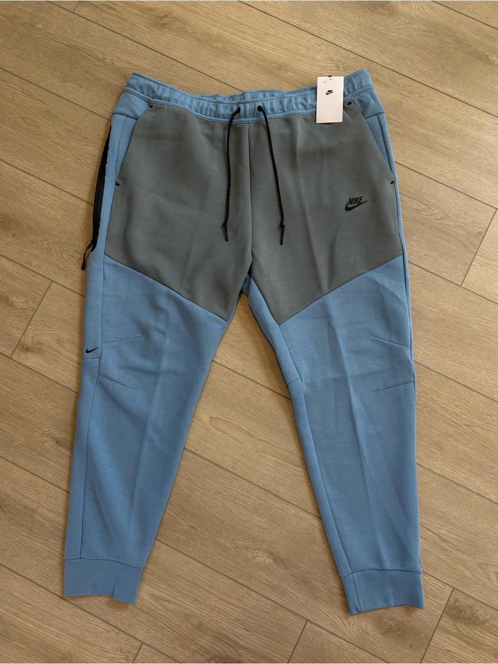 Nike Men’s Tech Blue & Gray Sweatpants